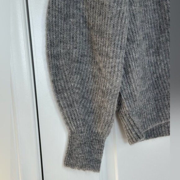 NWOT Everlane The Cocoon Crew in Alpaca Size Medium - Picture 7 of 12